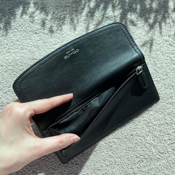 Coach envelop wallet/card holder - Picture 3 of 3